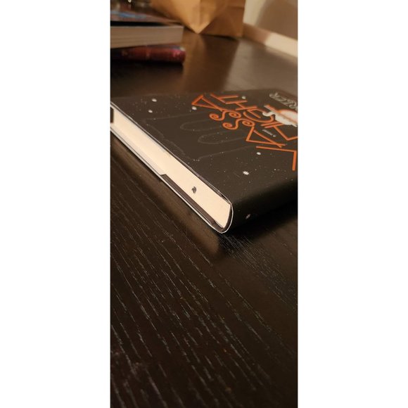 Book - Vassa in the Night by Sarah Porter - Picture 3 of 5